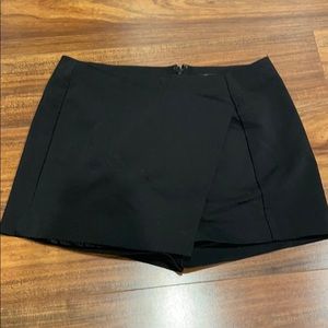 Black Skort
